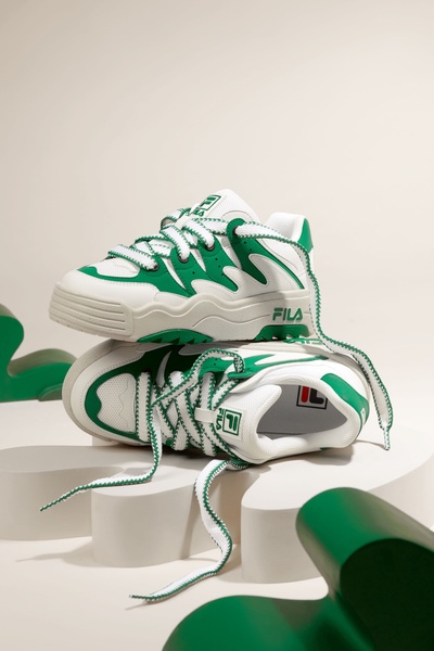 sneakers, athletic shoes, running sneakers, casual sneakers, lace up sneakers, tennis sneakers, new arrival, minimalist, fresh, trustworthy, green, neutral